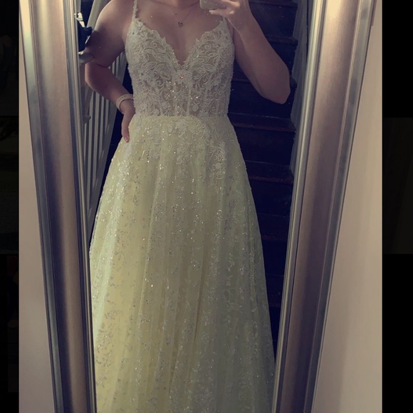 Prom dress - Picture 5 of 6